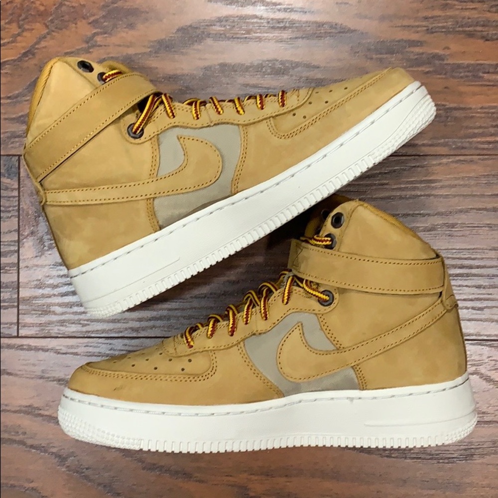 NIKE AIR FORCE 1 HIGH PRM (GS) Wheat/Khaki-Light B - Picture 11 of 16